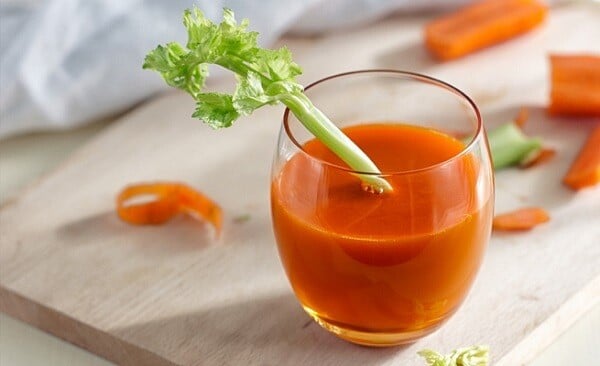 cách chữa đau dạ dày bằng nước ép cà rốt